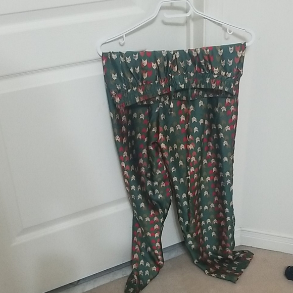 Set - Picture 3 of 3